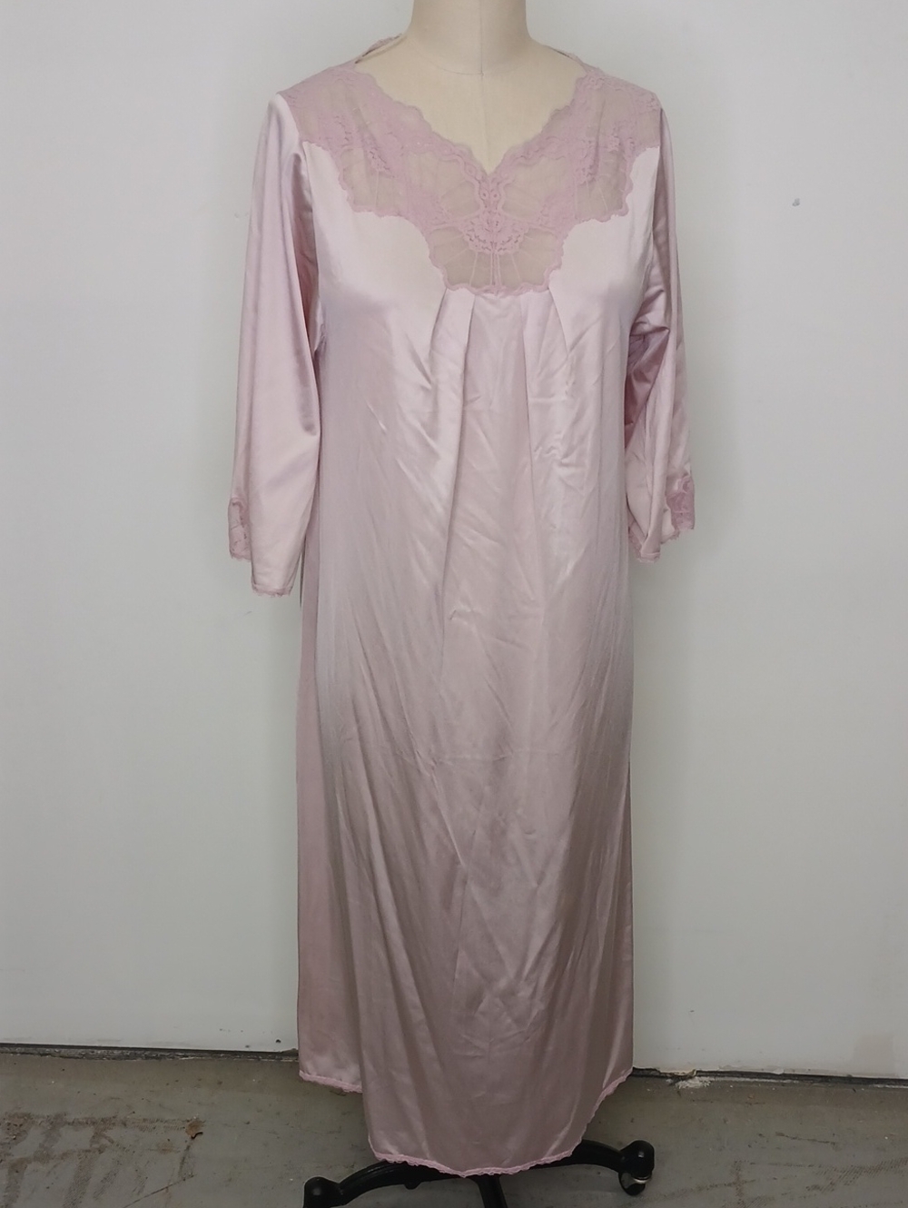 Vintage Vanity Fair Pale Pink Satin Lace-Trim Long Nightgown